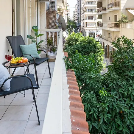 Cozy Flat With Balcony, Salonicco